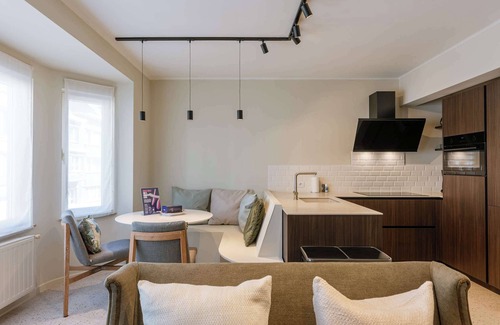 Heist Apartment | Huswell - Modern family flat steps from the sea