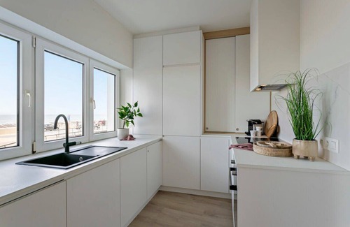 Mariakerke Apartment | Huswell - Refurbished apartment with sea view