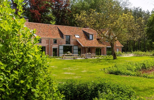 Schilde Villa | Huswell - Villa Lactea – Eco-Luxury Retreat