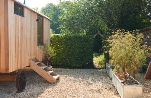 Salisbury House | Hut64