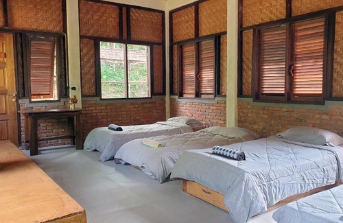 Bohorok House | Hutan Subur Guest House and Volunteering