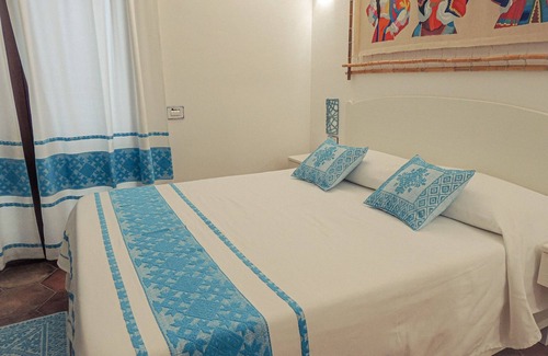 Orosei Bed & Breakfast | Hyacinth Room