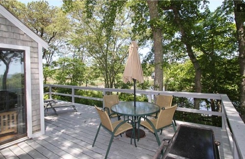 Hyannis Port House | Hyannis Port 2BR Cottage w/King Bed. Ocean Views & Access to 3 Ocean Beaches!