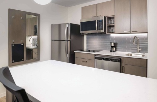 Lake Orion Hotel | Hyatt House Auburn Hills Detroit