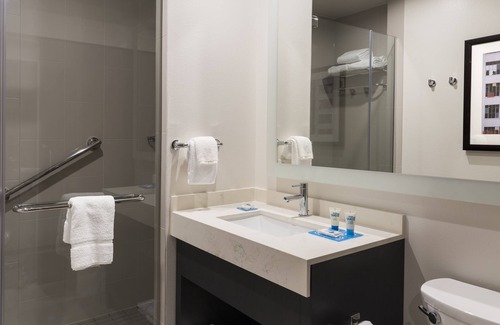 Red River Cultural District Hotel | Hyatt House Austin/Downtown
