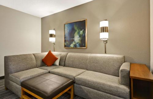 Crosswoods Hotel | Hyatt Place Columbus Worthington