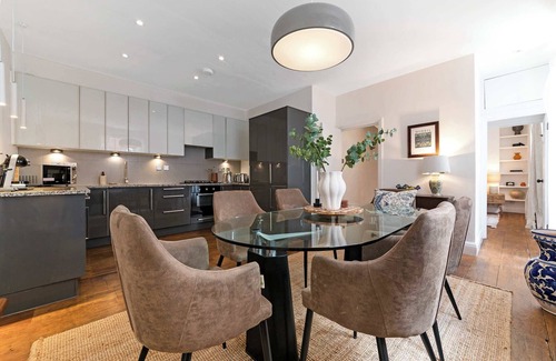 Royal Borough of Kensington and Chelsea House | Hyde Park Townhouse (THP510)