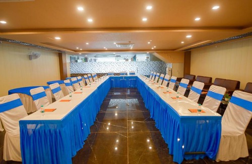 Gomti Nagar Hotel | Hyfa Continental