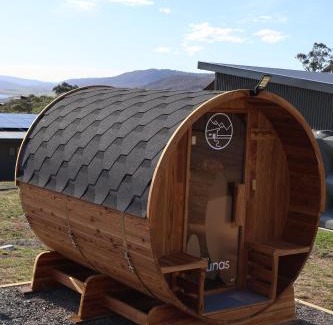 East Jindabyne House | Hygge Eco Cabins Beautiful New Cabins with Amazing Views
