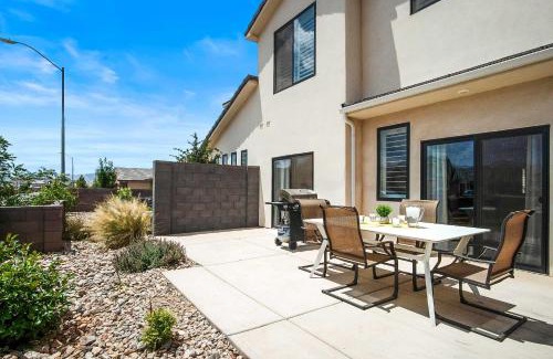 Washington Fields House | Hygge House - EV Charger
