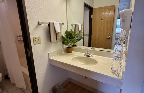 Elk Horn Hotel | Hygge Inn & Suites