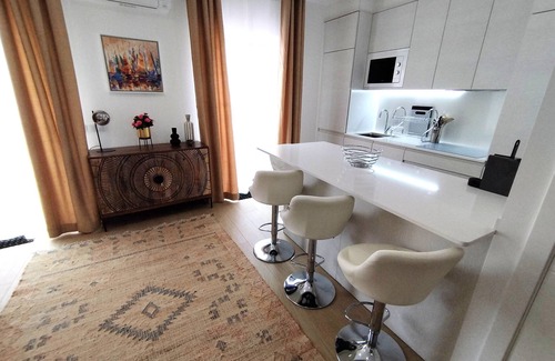 Lagos City Center Apartment | HYPERCENTER PENTHOUSE - 1 bedroom apartment @ true heart of old town