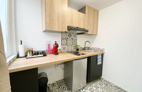 Carmes Apartment | Hypercentre Toulouse 10: cosy, air-conditioned studio apartment