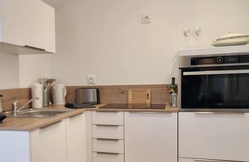 Enclos Apartment | Hypolite 5 | Elegant Apartment | 80 meters from Honfleur Port | 2 guests