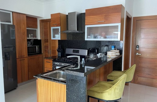 La Julia Apartment | I 14 DELUXE SUITE OCEAN VIEW POOL GYM SAUNE 1 BDR.