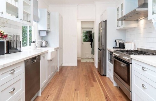 Bundanoon Cottage | I am Hathaway, Bundanoon’s exquisite country cottage