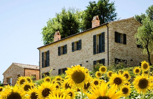 Ostra Vetere Villa | I Girasoli - Five Bedroom Villa, Sleeps 10
