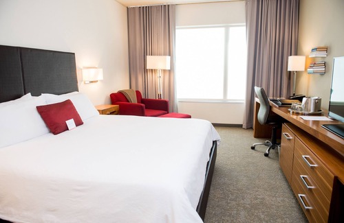 Champaign Hotel | I Hotel And Illinois Conference Center