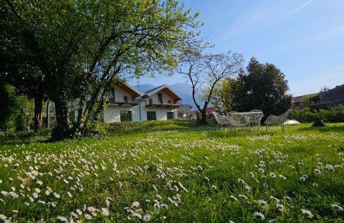 Colico Piano House | I LAGHEE casette BREVA e TIVANO -garden-parking-Lake view - Bike friendly holiday house