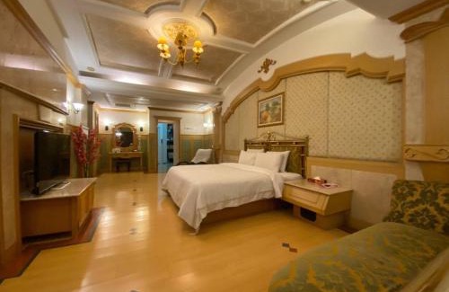 Fengshan District Hotel | I Travel Motel - II