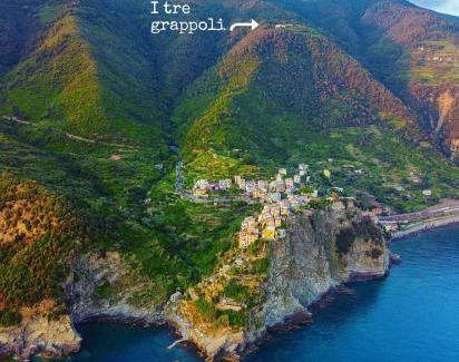 Vernazza House | I TRE GRAPPOLI