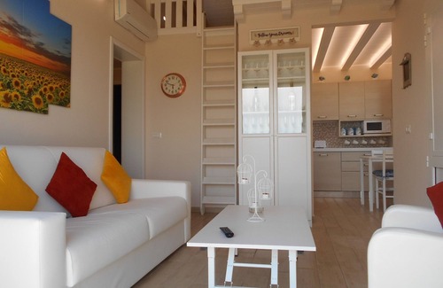 Citta Sant'Angelo House | I Tre Laghi Sant'Andrea Cottage - Sleeps 8 in winter and 10 in summer