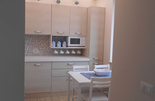 Citta Sant'Angelo House | I Tre Laghi Sant'Andrea Cottage - Sleeps 8 in winter and 10 in summer