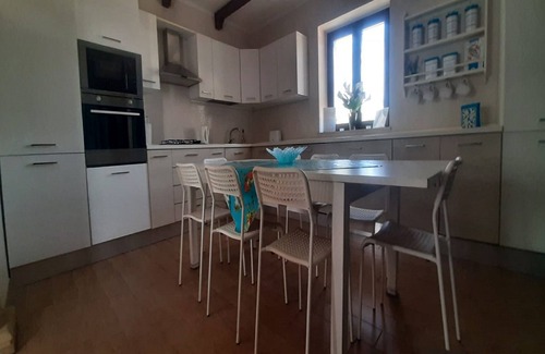 Citta Sant'Angelo Apartment | I Tre Laghi Sant' Angelo Luxury Apartment with Pool, Aircon, Sleeps 8