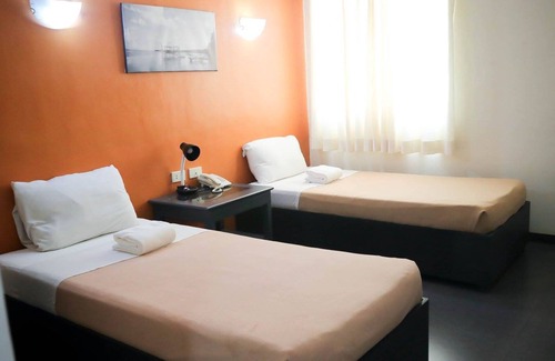 Ormoc Hotel | iaLodge