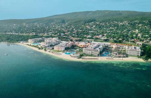 Montego Bay Resort | Iberostar Selection Rose Hall Suites - All Inclusive
