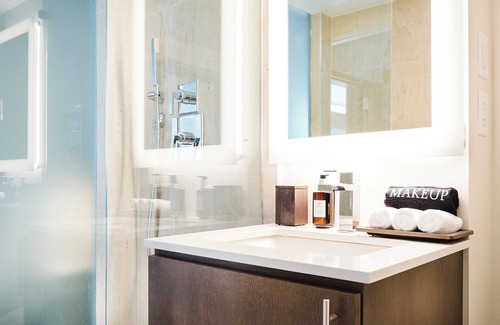 City Center Hotel | Iberostar Waves Miami Beach