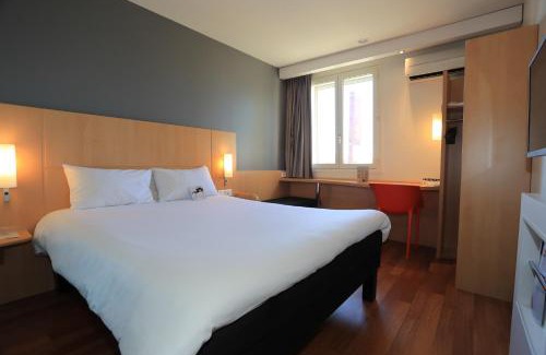 Aurillac Hotel | ibis Aurillac