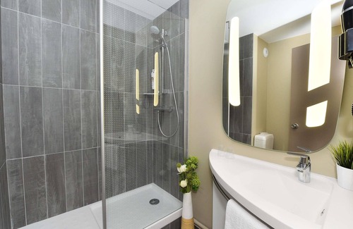 Beaune Hotel | ibis Beaune La Ferme Aux Vins
