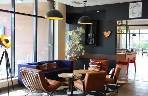 Beauvais Hotel | ibis Beauvais Aéroport