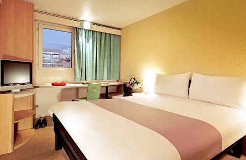Fontaine-Notre-Dame Hotel | ibis Cambrai