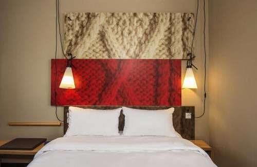 Fontaine-Notre-Dame Hotel | ibis Cambrai