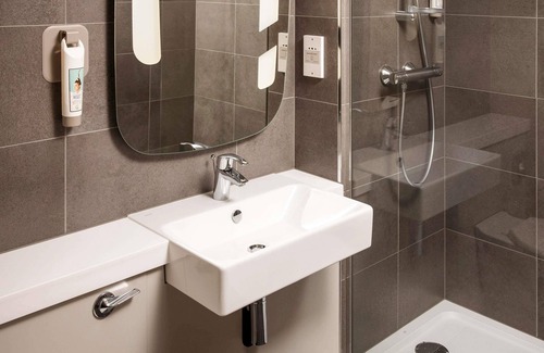 Coventry Hotel | ibis Coventry South