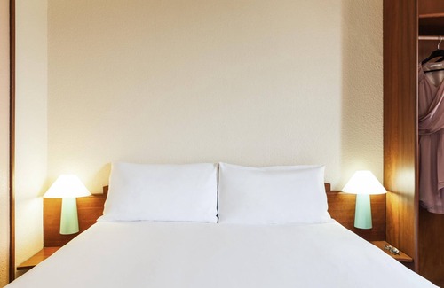 Douala Hotel | ibis Douala