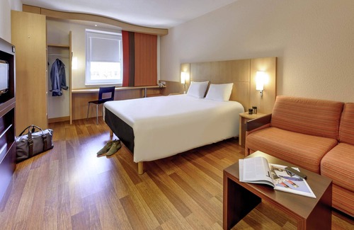 Petershausen-West Hotel | ibis Konstanz
