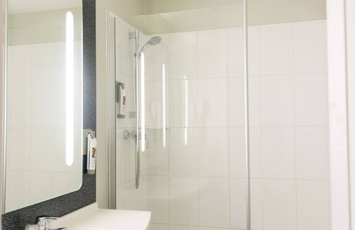 Change Hotel | ibis Laval Le Relais d'Armor