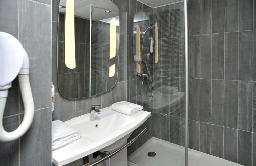 Saint Michel - Mairie Hotel | ibis Lyon Centre