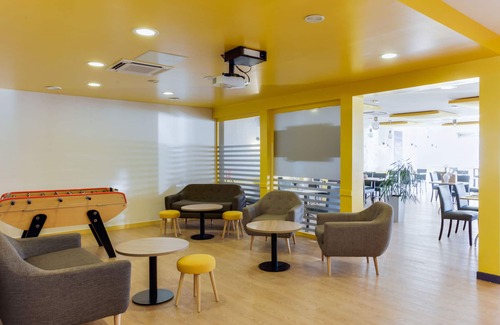 Saulce-sur-Rhone Hotel | ibis Montelimar Nord