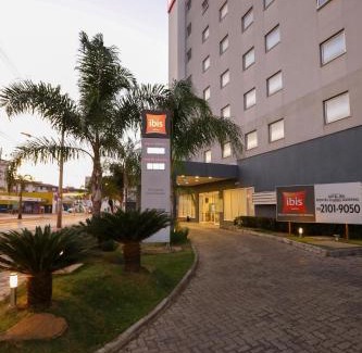 Canelas Hotel | ibis Montes Claros Shopping