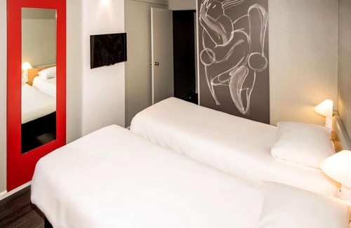 Costieres Hotel | ibis Nîmes Ouest - A9