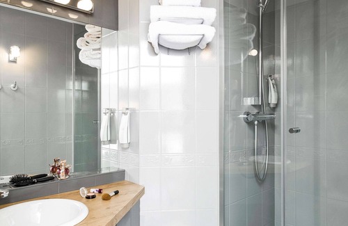 Le Coudray Hotel | ibis Styles Chartres