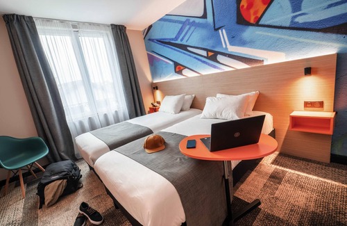 Clamart Hotel | ibis Styles Clamart Gare Grand Paris