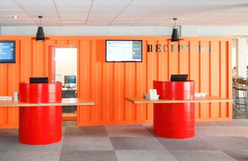 Vitrolles Hotel | ibis Styles Marseille Aéroport