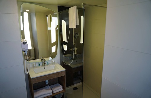 La Castellane Hotel | ibis Styles Marseille Centre Prado Place Castellane