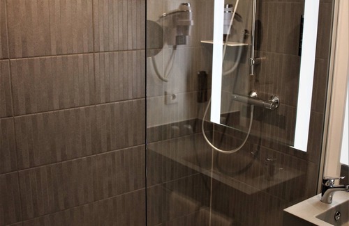 Puteaux Hotel | ibis Styles Puteaux Paris La Defense