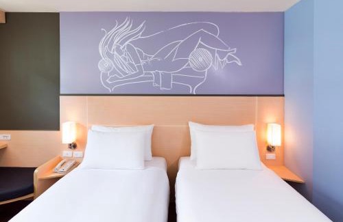 Vientiane Hotel | ibis Vientiane Nam Phu